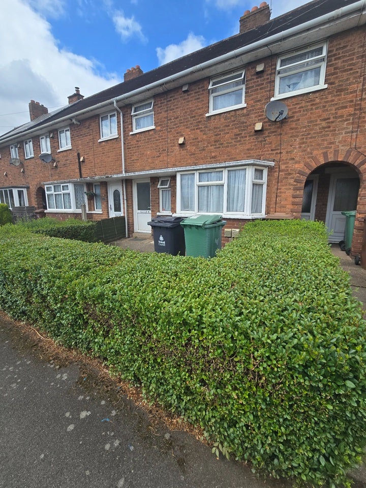 House Brockhurst Crescent in Walsall