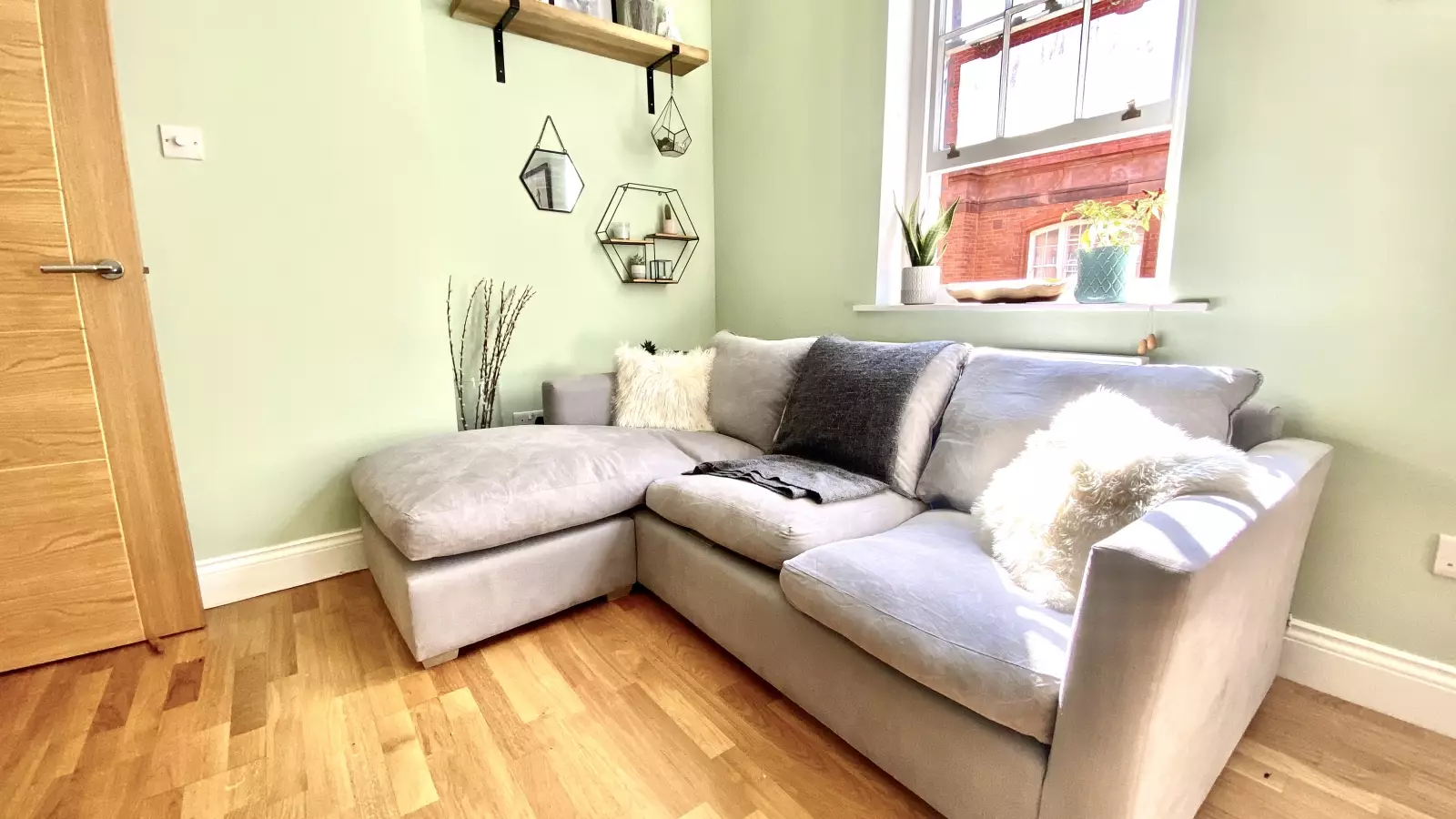Flat Streatham Street in Greater London