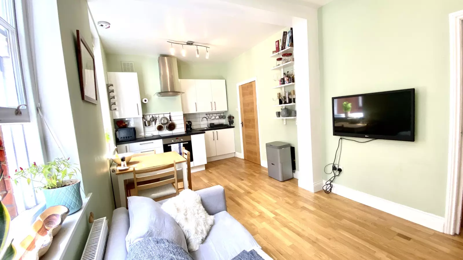 Flat Streatham Street in Greater London