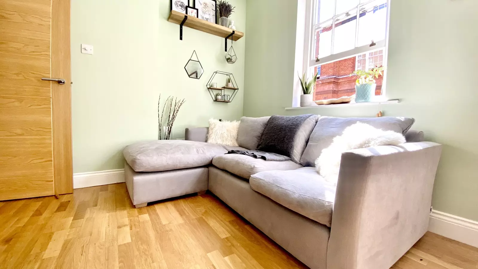 Flat Streatham Street in Greater London