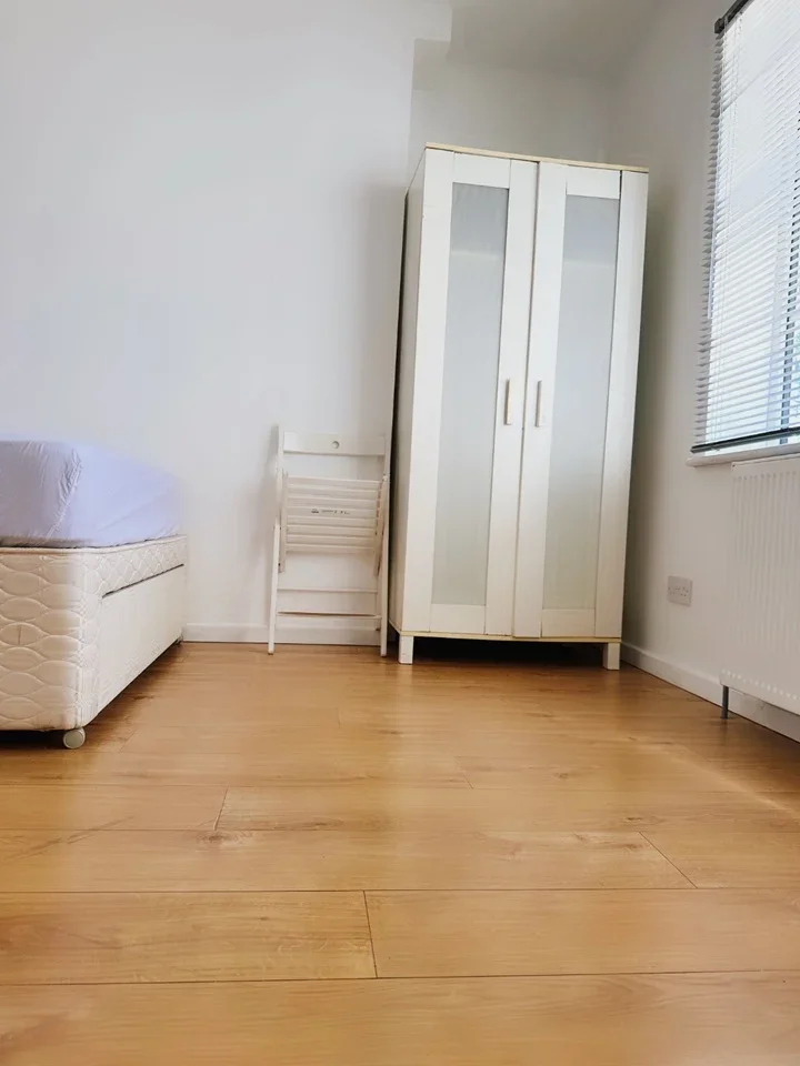 Room Wimborne Road in Bournemouth