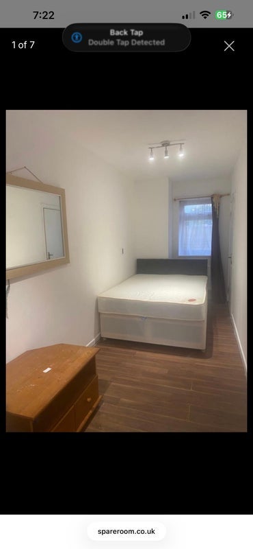 Room Parlaunt Road in Slough