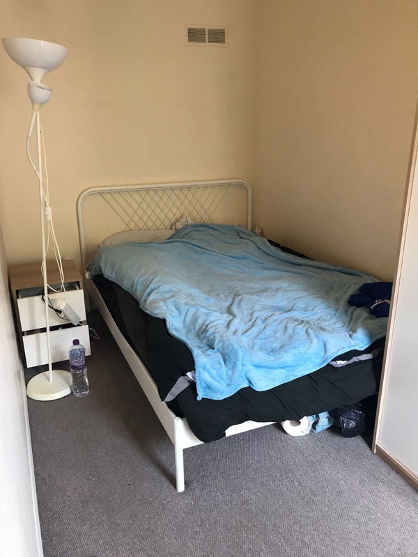 Room Darley Road in Greater London