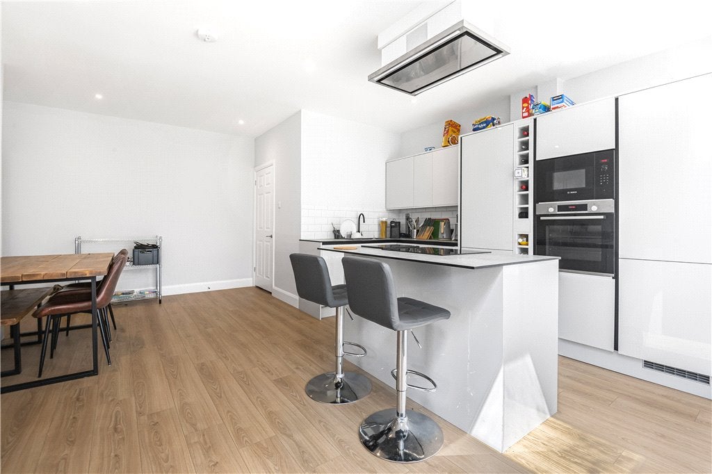 House Homefield Gardens in Greater London