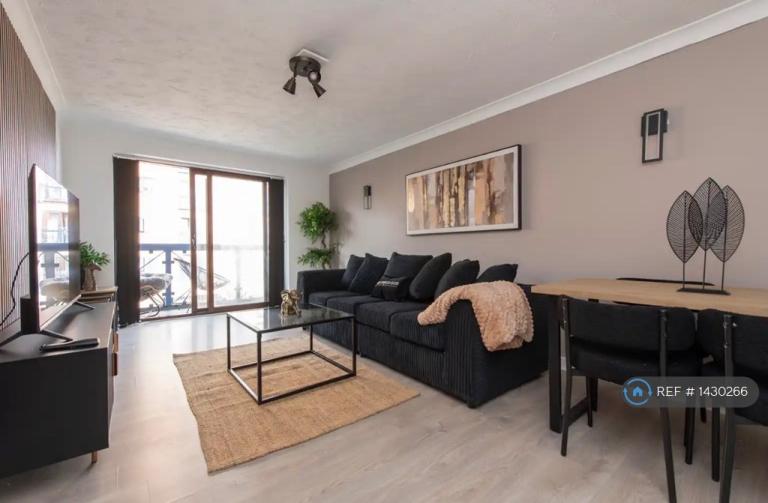 Flat Marriotte Wharf in Gravesham