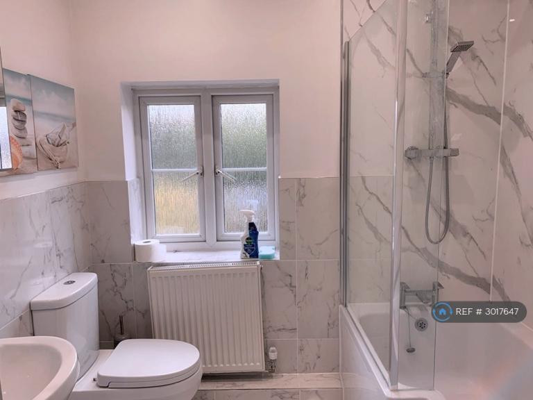 Room Ypres Road in Colchester
