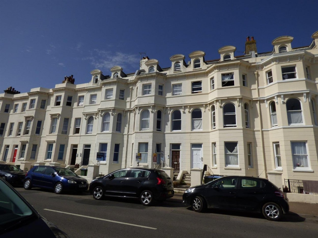 Flat South Terrace in Arun