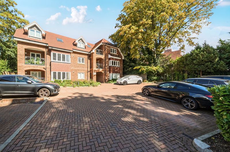 Flat Foxley Lane in Greater London