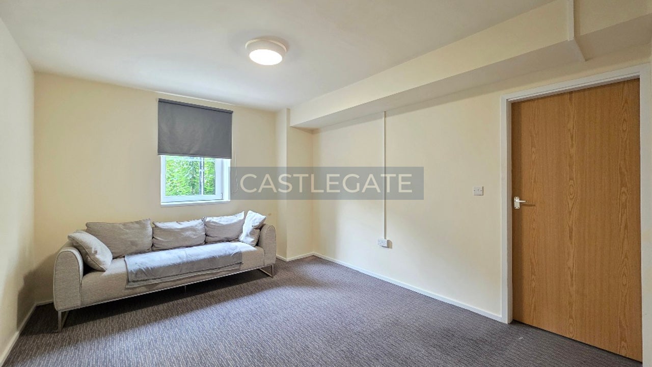 Flat Abb Street in Huddersfield