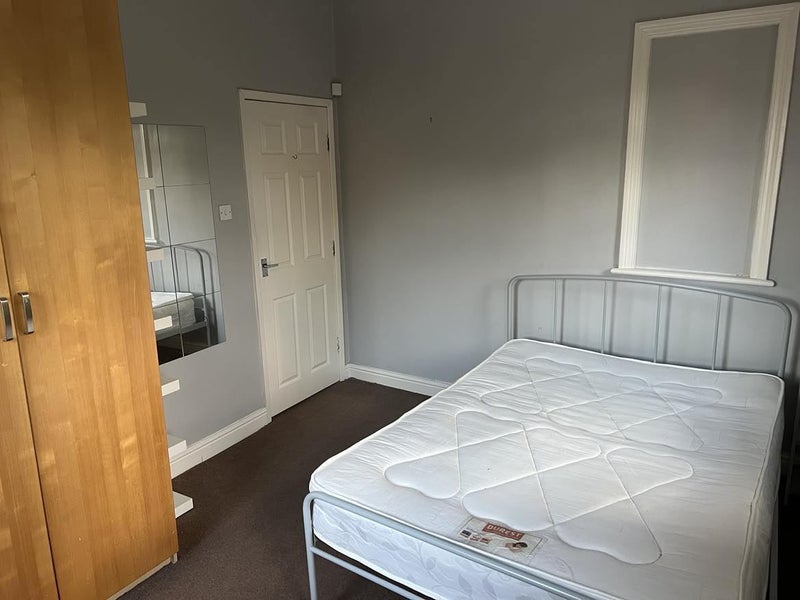 Room Zetland Road in Manchester