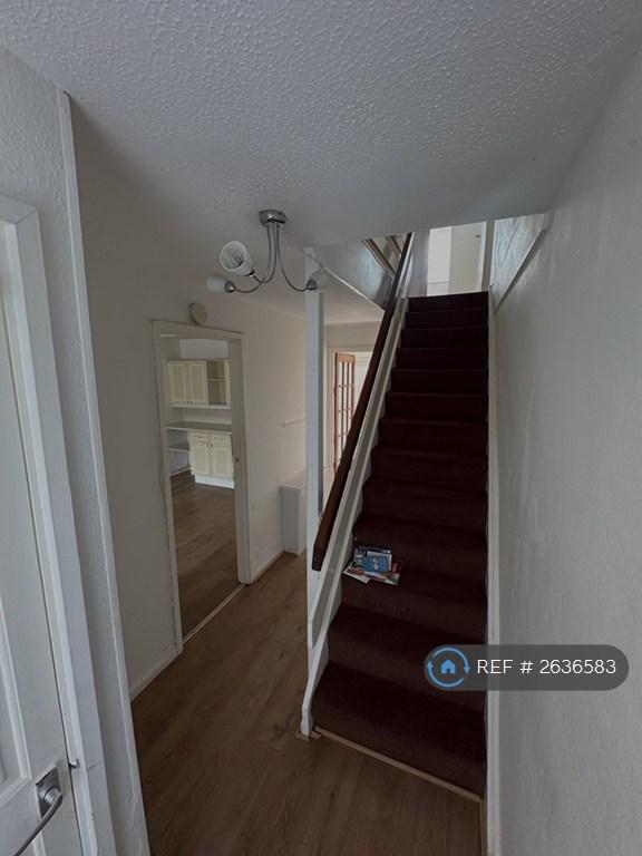 House Medway Close in Greater London
