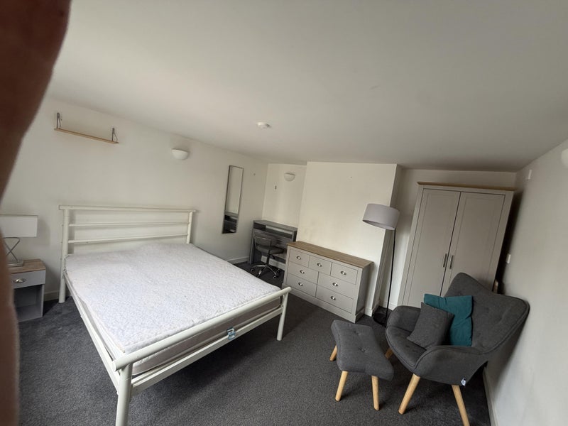 Room Dunmow Road in East Hertfordshire