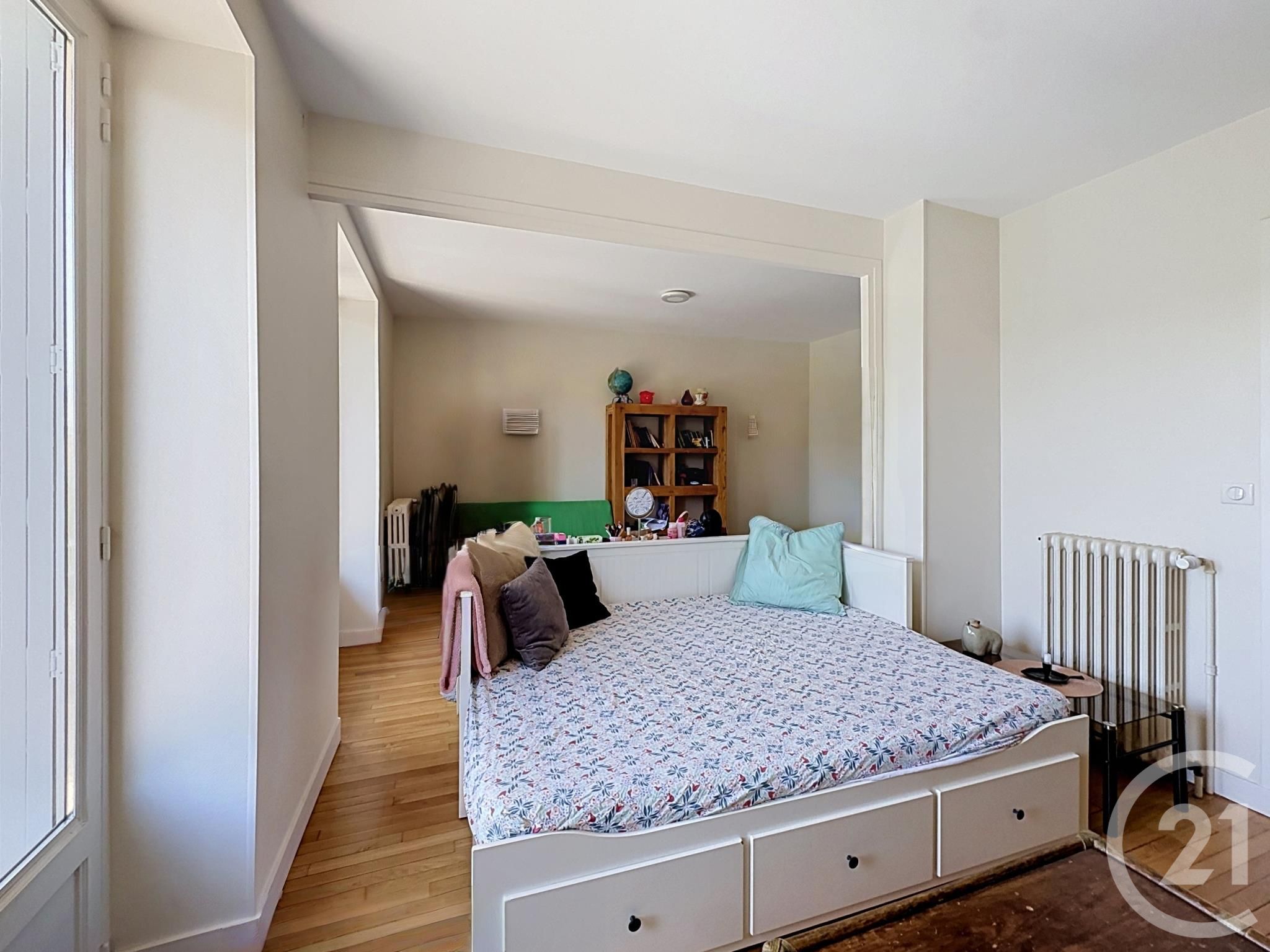 Flat Place Jean-Baptiste Laurent in Riom