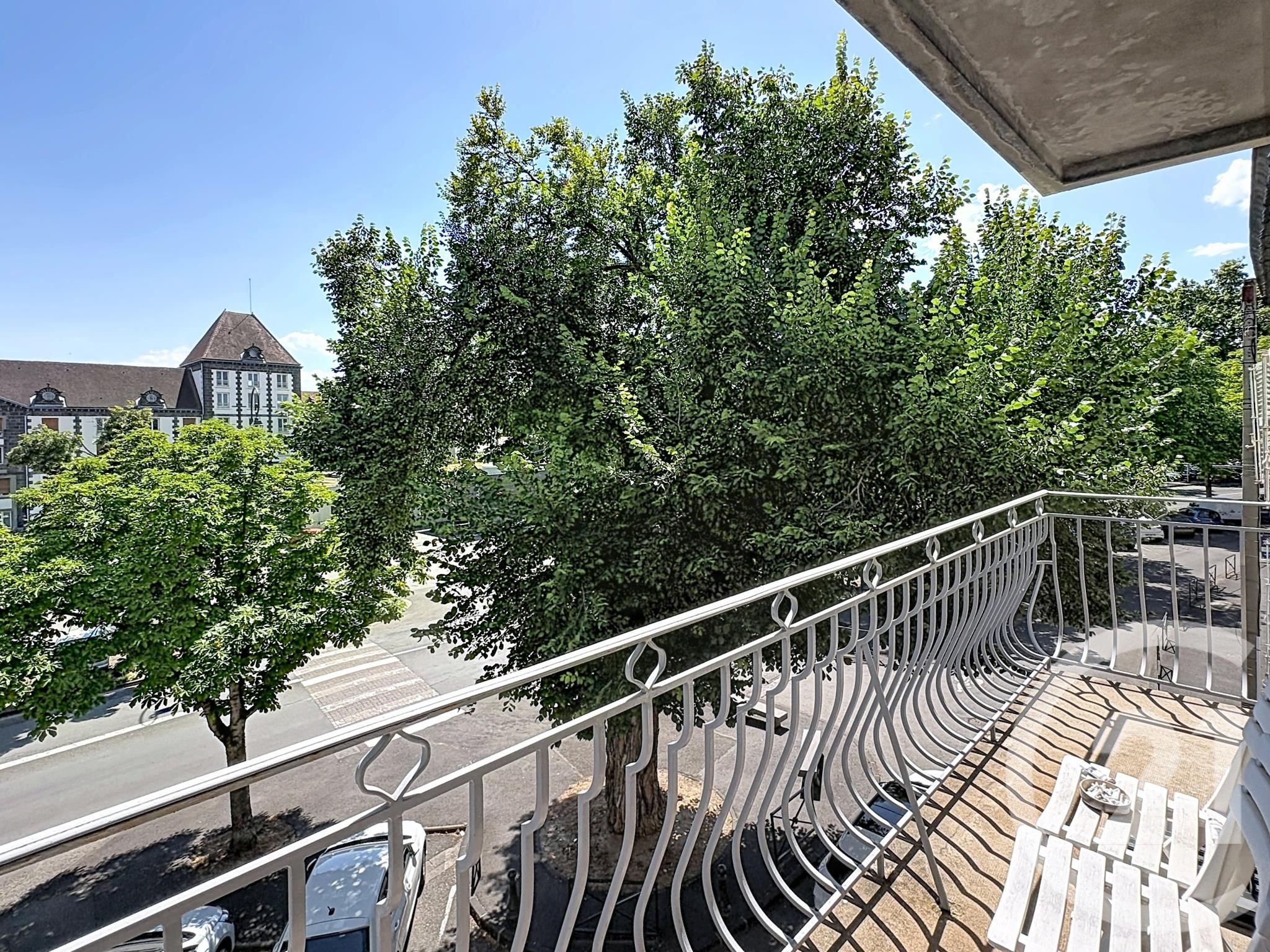 Flat Place Jean-Baptiste Laurent in Riom