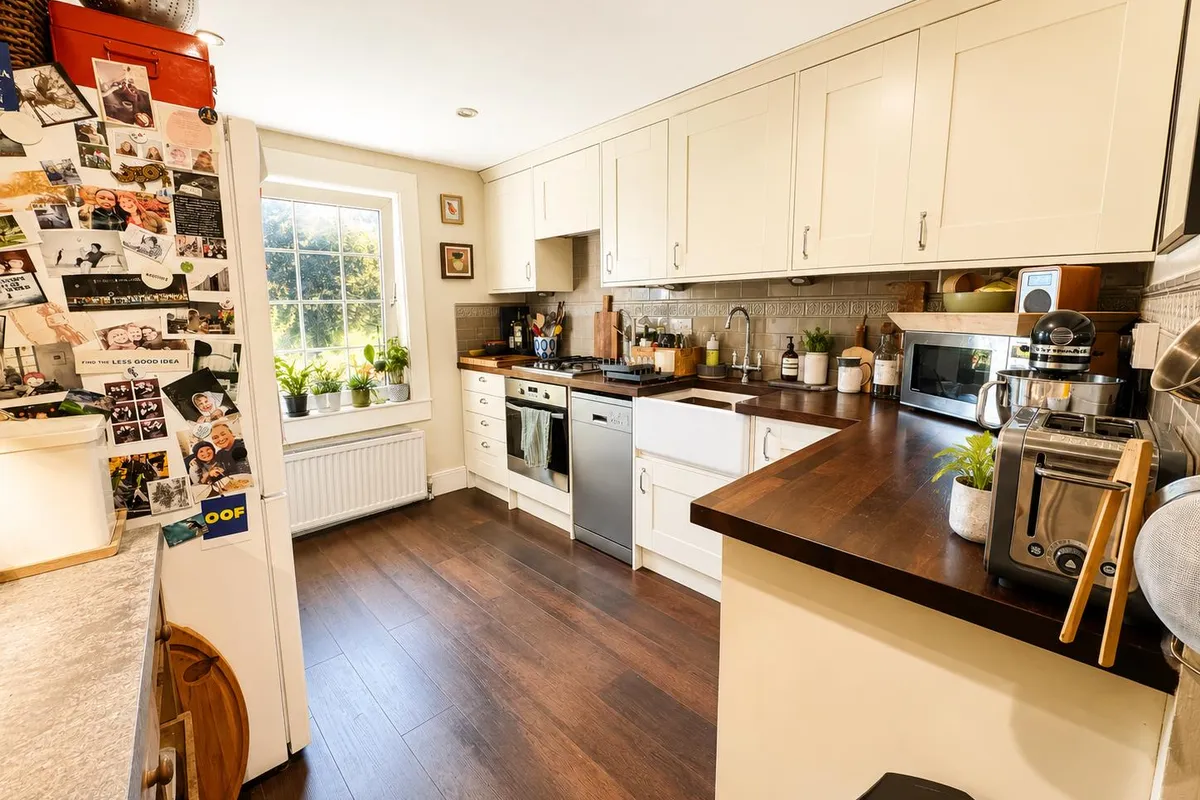 Flat Montpelier Crescent in Brighton