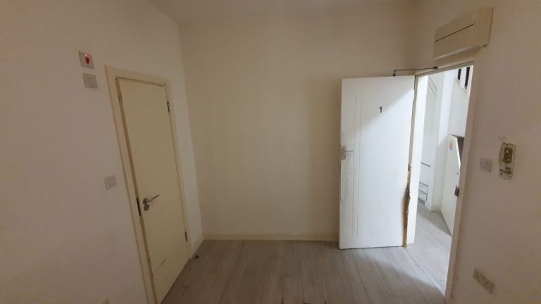 Room Dormer's Wells Lane in Greater London