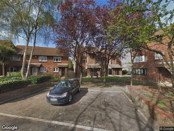 Flat Boultwood Road in Greater London
