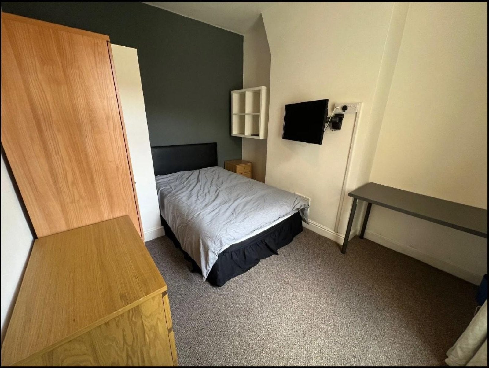 Flat Ashford Street in Stoke-on-Trent