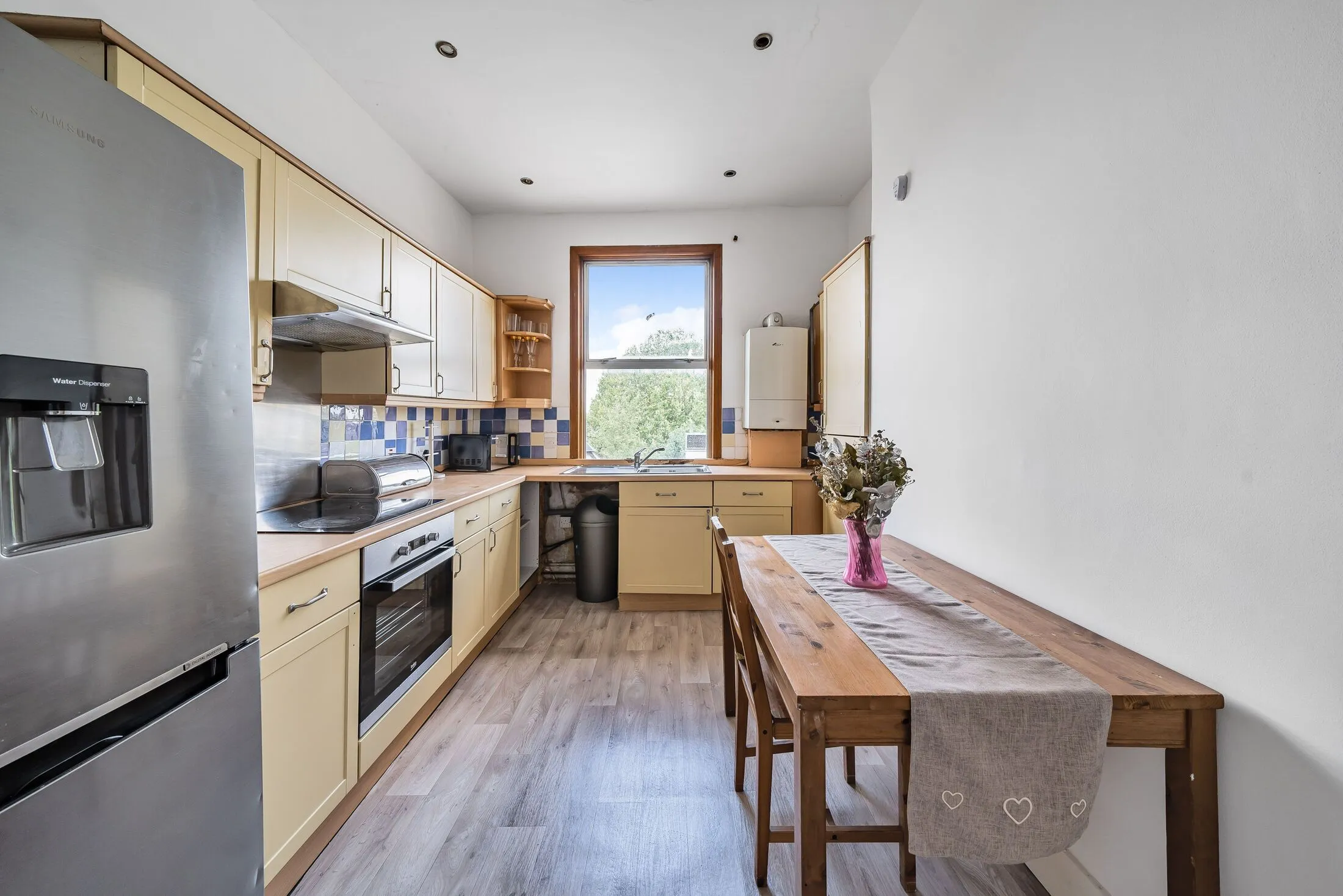 Flat Lavender Hill in Greater London