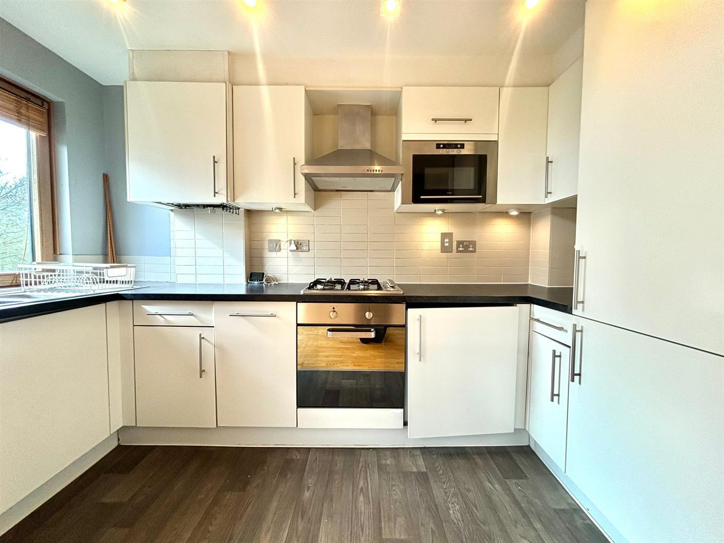 Flat Bath Road in Greater London