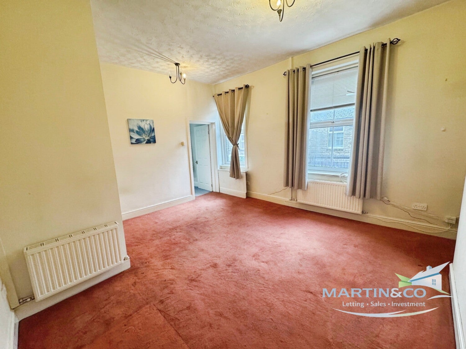 Flat Regent Street in Littleborough