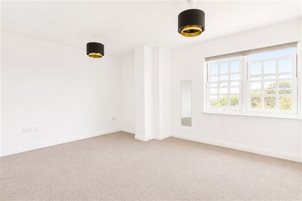 Flat Donovan Place in London