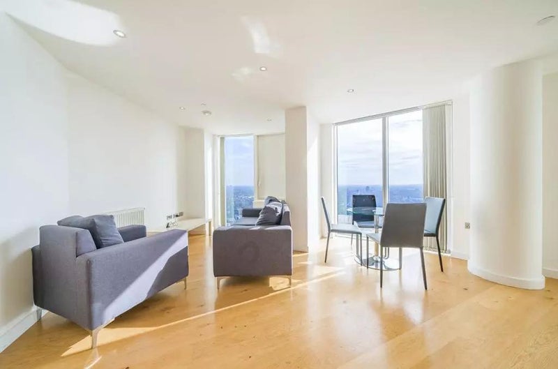 Room High Street in Greater London