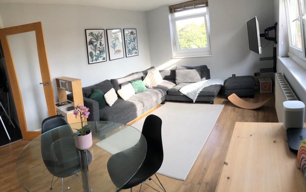 Flat Eagle Way in Brentwood
