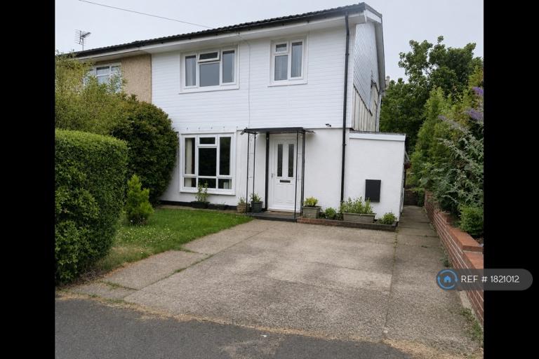 House Wentworth Road in Rugby