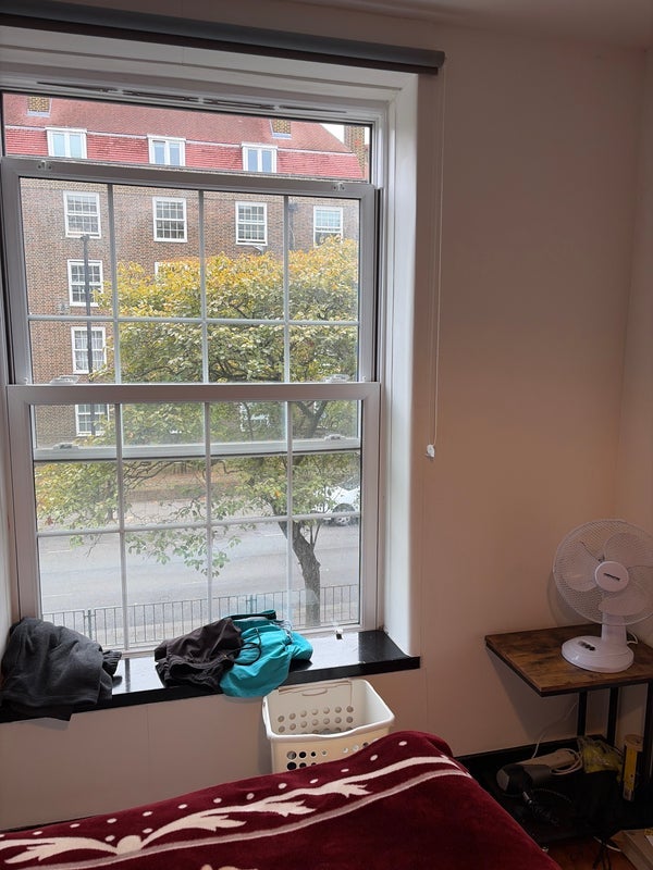 Room Union Road in Greater London