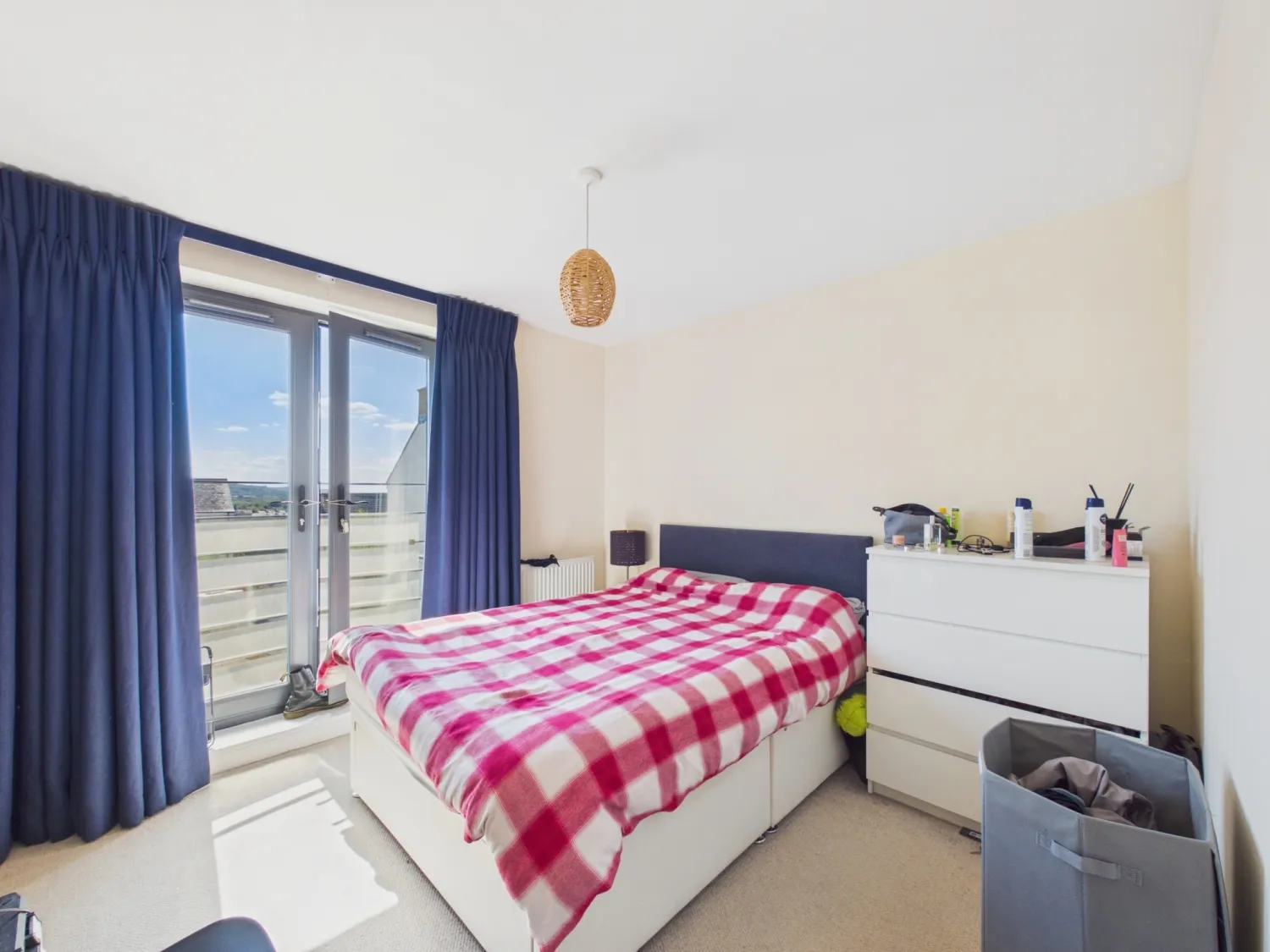 Flat Seacole Crescent in Swindon