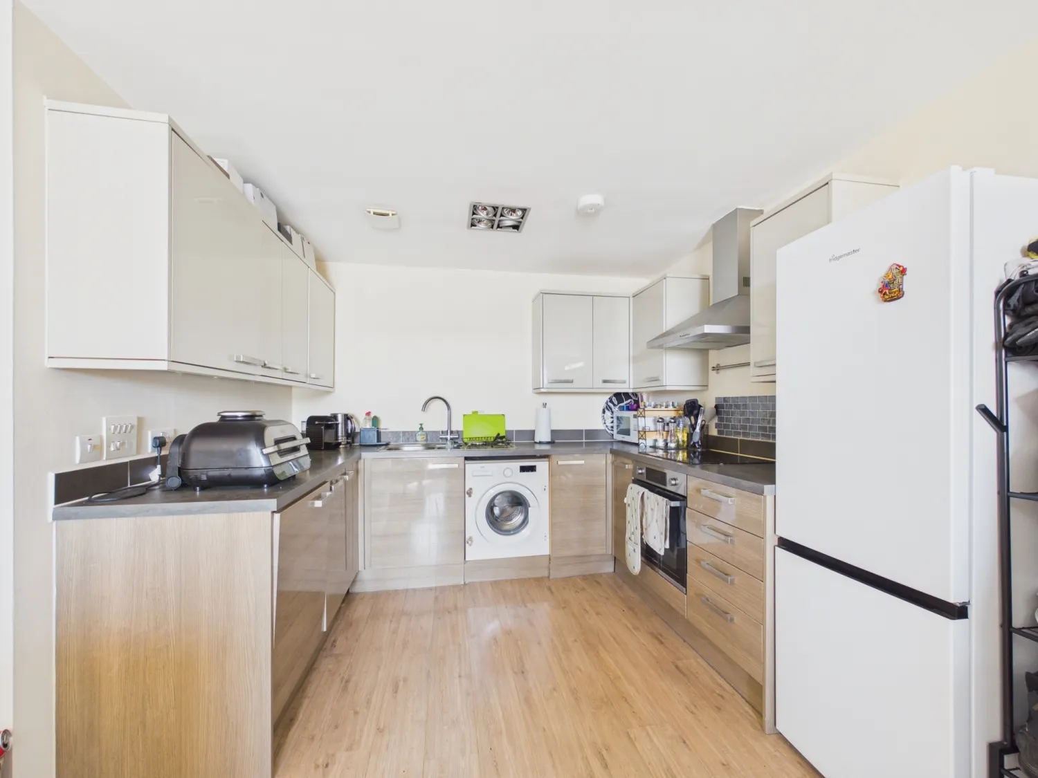 Flat Seacole Crescent in Swindon