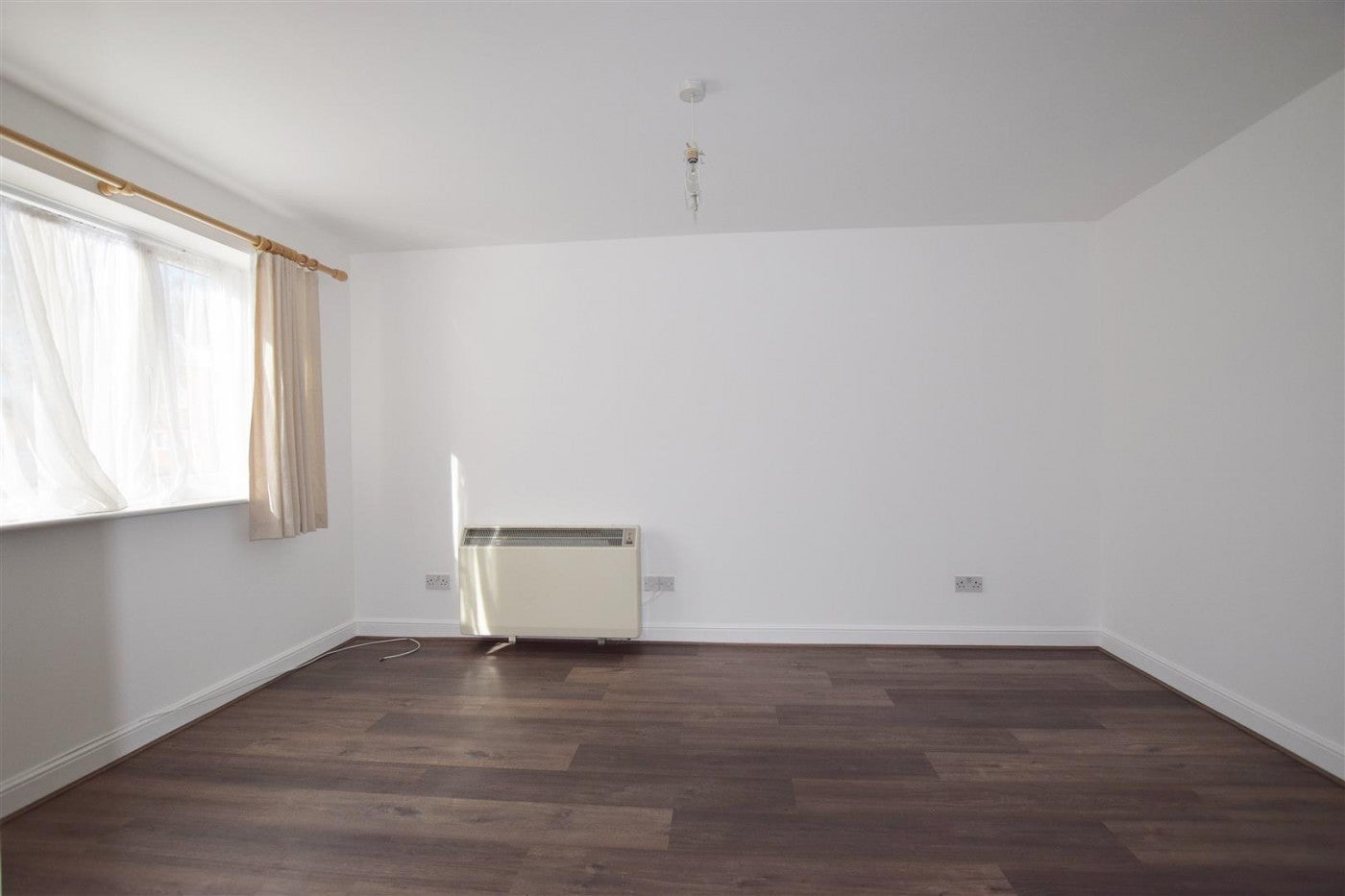 Flat Pioneer Way in Watford