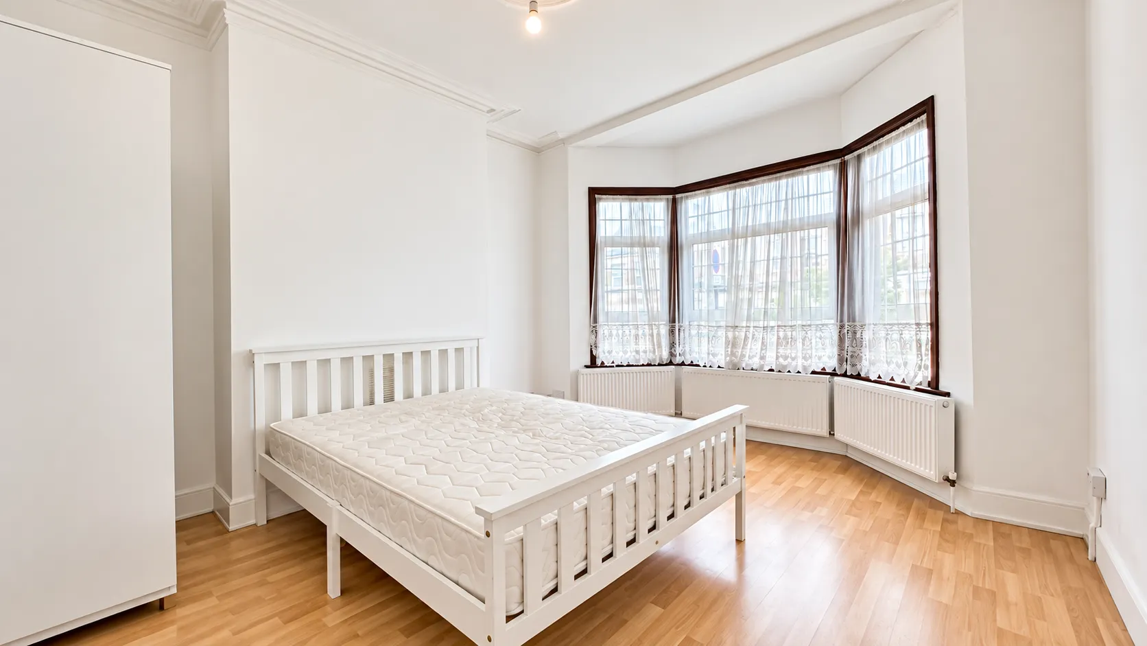 Room Coxwell Road in Greater London