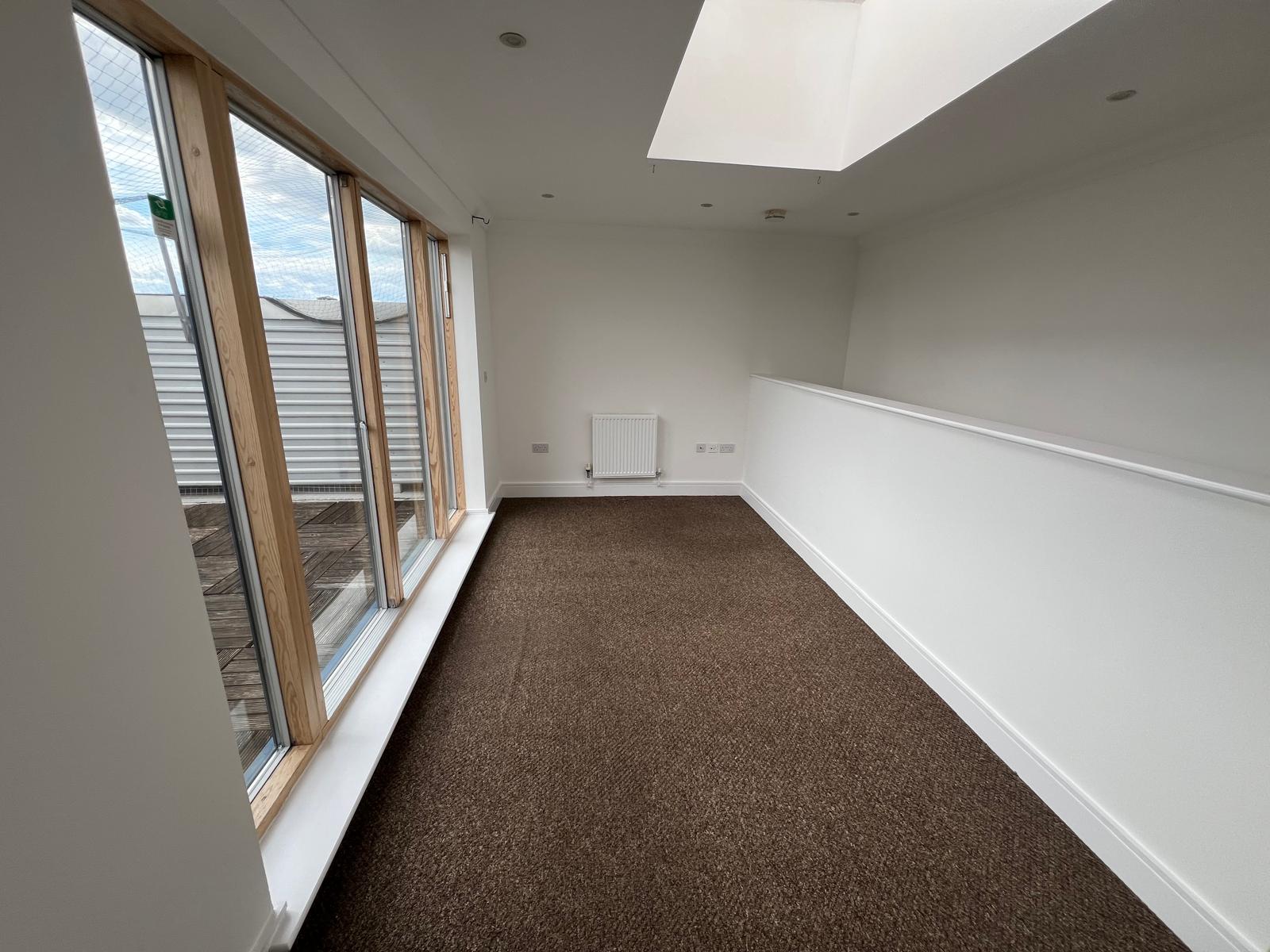 Flat Leslie Park Road in Greater London