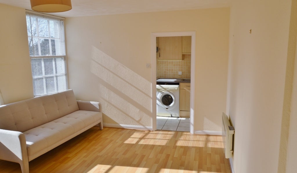 Flat Westover Road in Bournemouth