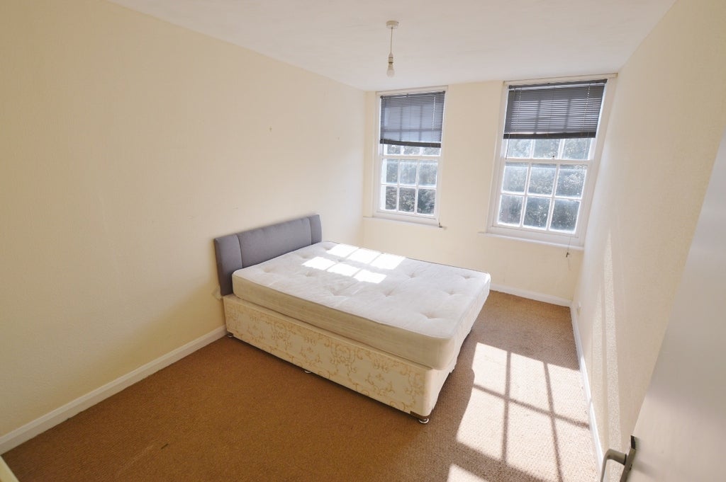Flat Westover Road in Bournemouth