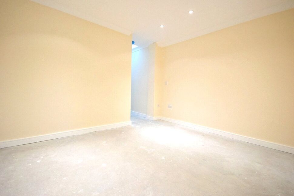 Flat Dover Road East in Gravesham