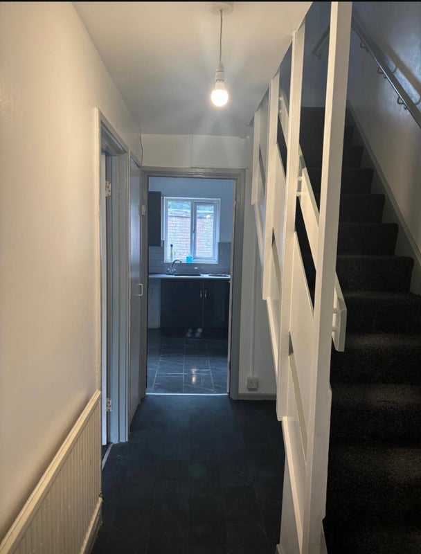 Room Harrowden Court in Leicester