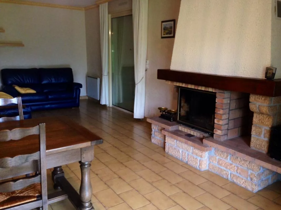 Appartement Rue Pierre Dupont à Saint-Cyr-au-Mont-d'Or