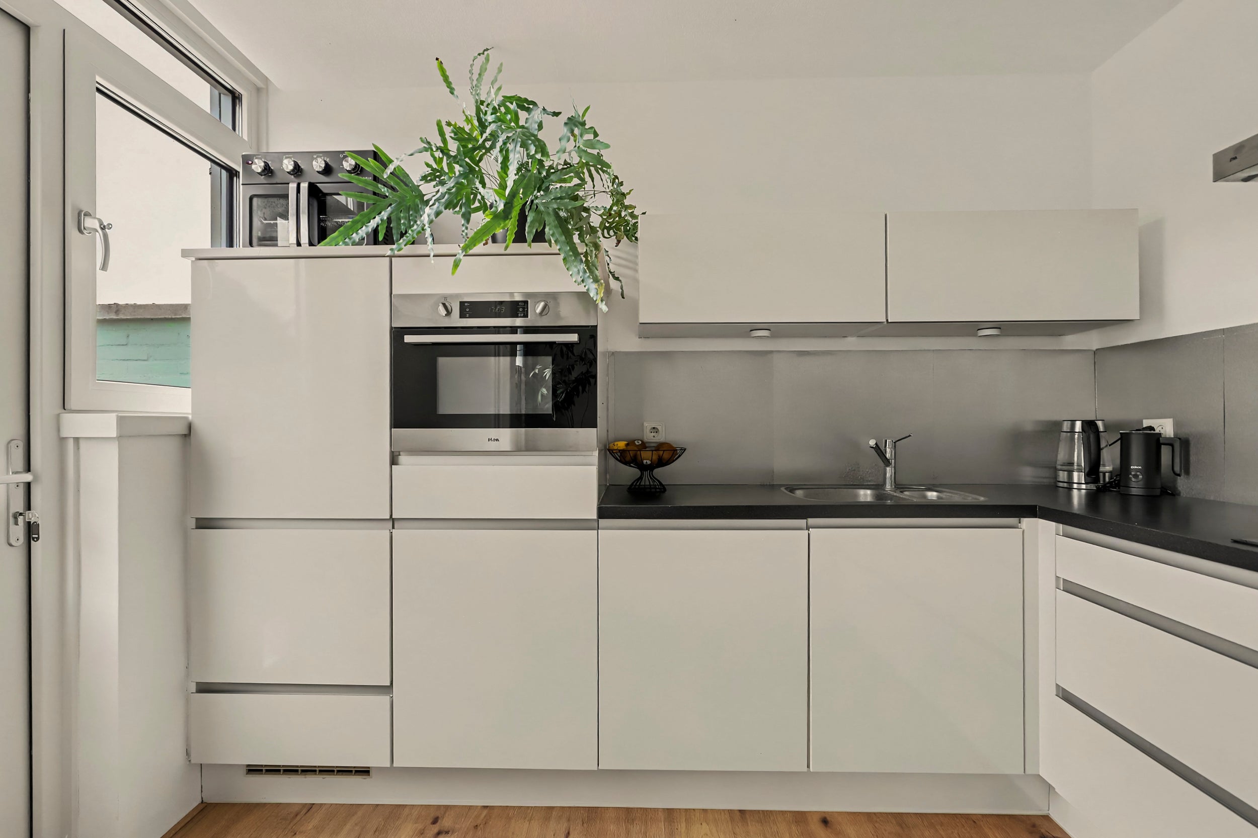 Tussenwoning te koop: Bermweg 95, Oost-Souburg