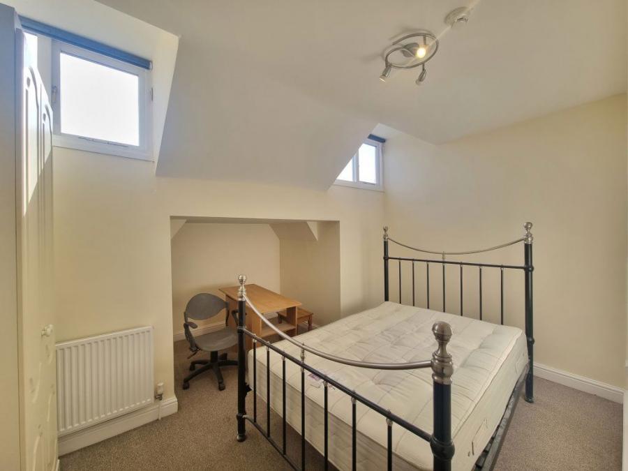 Flat Alexandra Road in Leicester