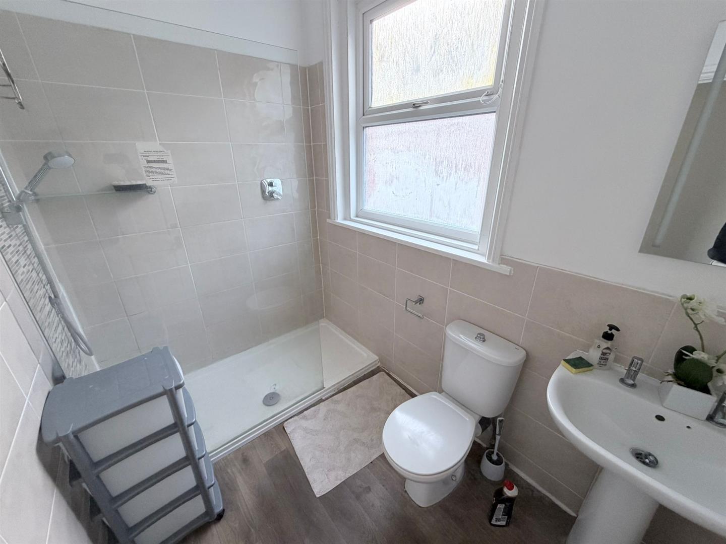 Room Somers Road in Portsmouth