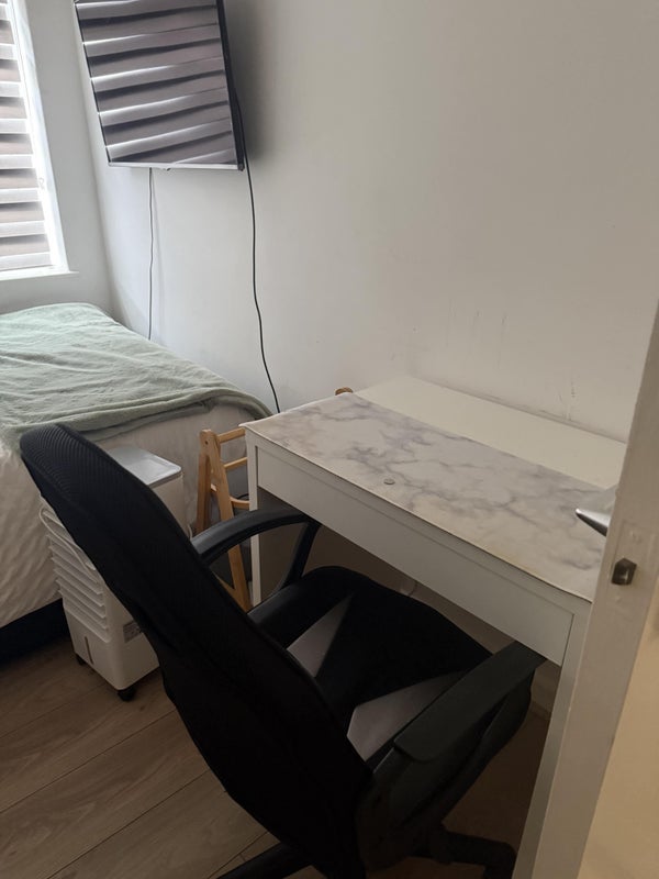 Room Rookfield Court in Trafford
