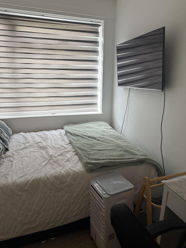 Room Rookfield Court in Trafford