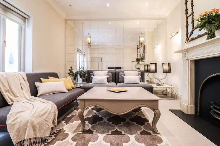 Flat De Vere Gardens in Greater London