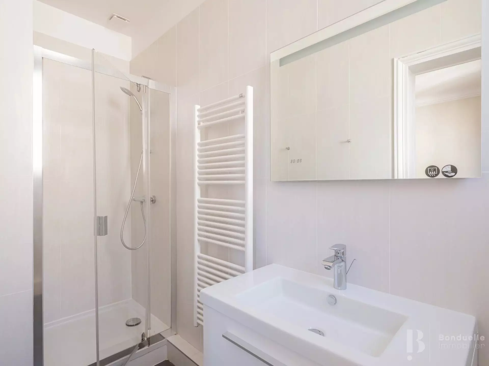 Flat Rue du Général Delanne in Neuilly-sur-Seine