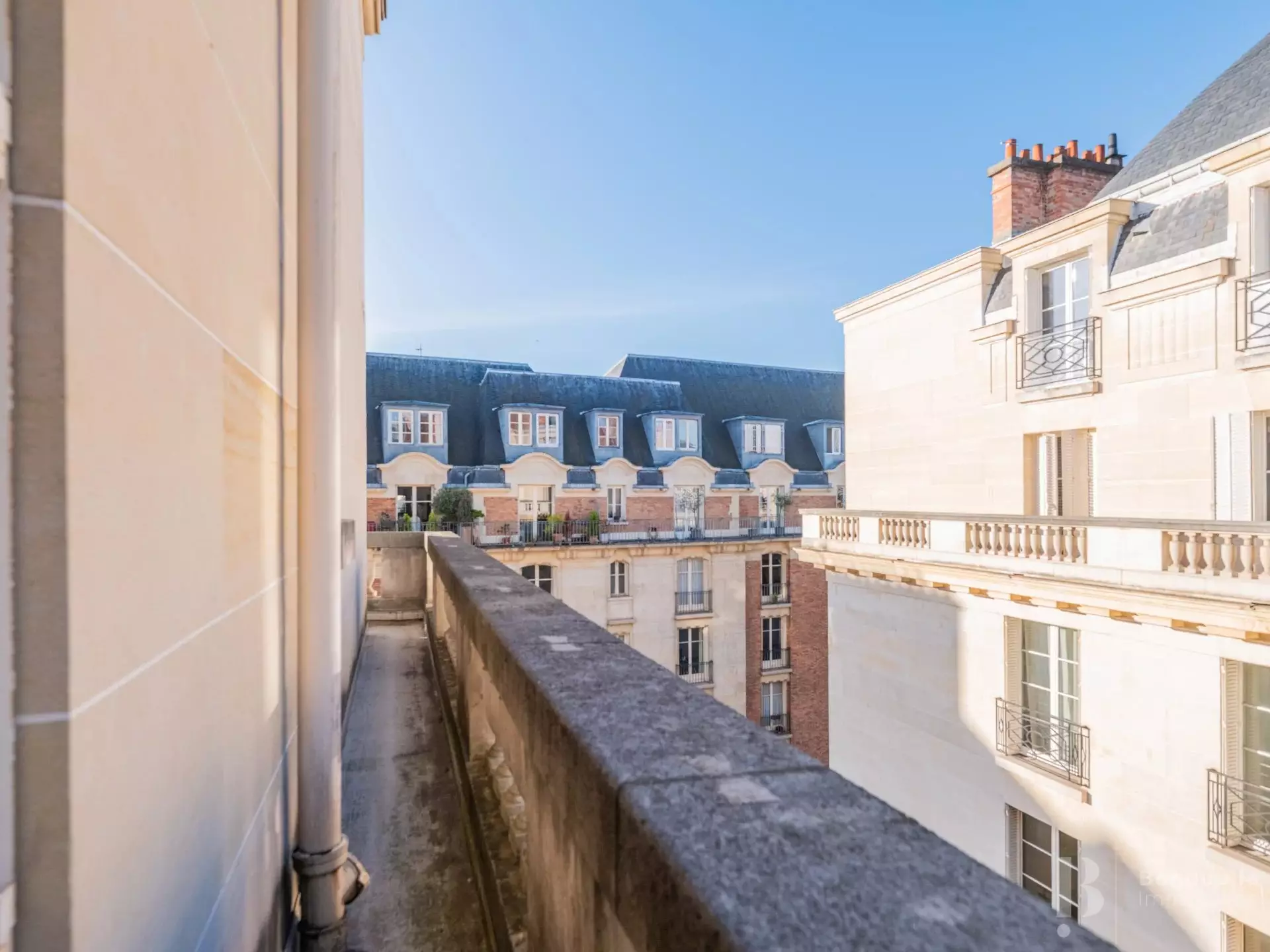 Flat Rue du Général Delanne in Neuilly-sur-Seine