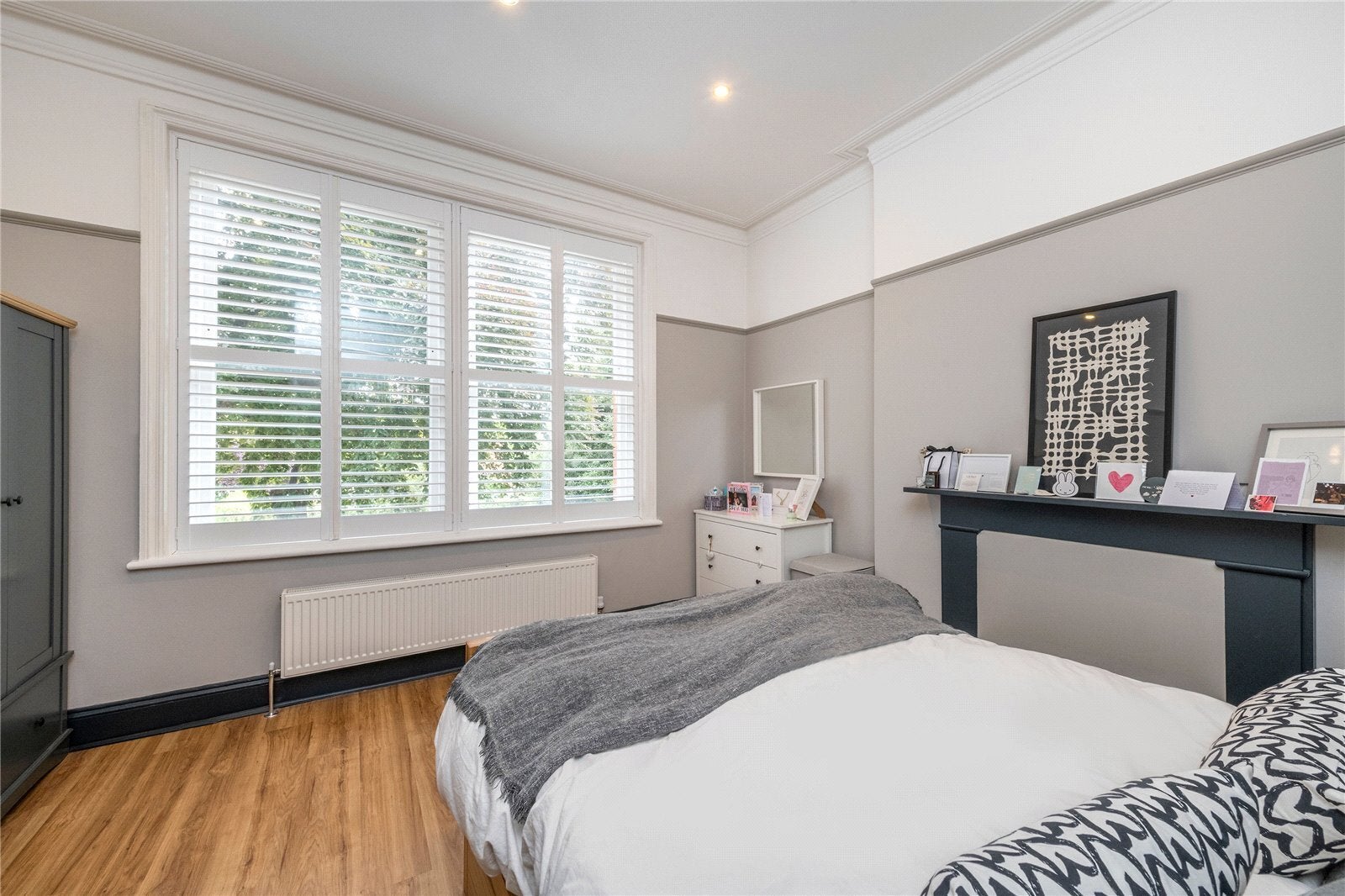 Flat West Hill Road in Greater London