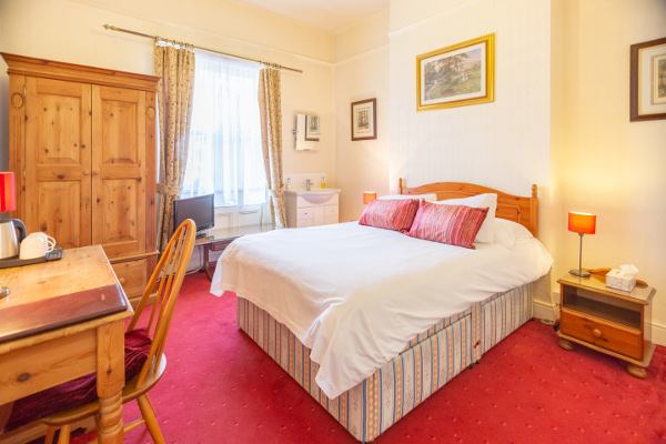 Room Alma Road in Windsor